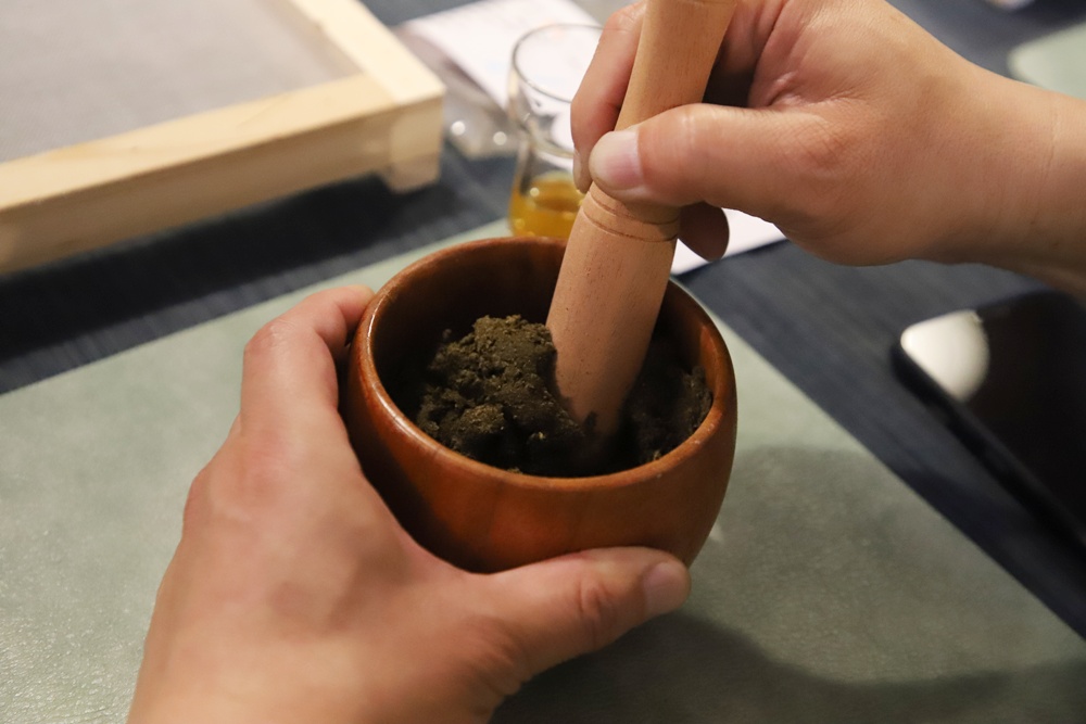 南投二日遊。南投鹿谷賞螢趣、品嘗在地美食、炸蟋蟀、苦茶油拌飯、DIY玩點茶、Q茶球、南投住宿推薦! 南投二日遊。南投鹿谷賞螢趣、品嘗在地美食、炸蟋蟀、苦茶油拌飯、DIY玩點茶、Q茶球、南投住宿推薦!