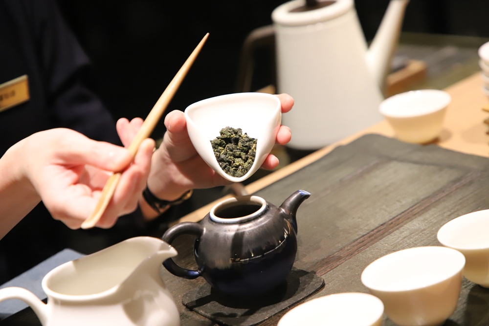 南投二日遊。南投鹿谷賞螢趣、品嘗在地美食、炸蟋蟀、苦茶油拌飯、DIY玩點茶、Q茶球、南投住宿推薦! 南投二日遊。南投鹿谷賞螢趣、品嘗在地美食、炸蟋蟀、苦茶油拌飯、DIY玩點茶、Q茶球、南投住宿推薦!