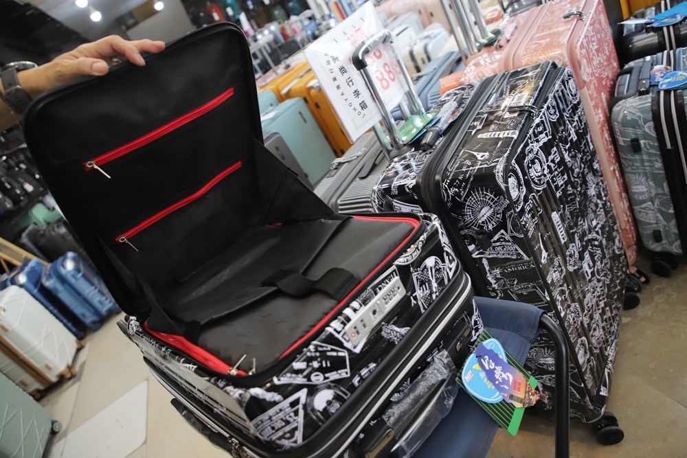 台南永康行李箱特賣會。JOHOYA禾雅行動館 工廠直營 全館$990元起!知名品牌行李箱6折起、NUMANNI 美式十字軍、金安德森 5折起! 台南永康行李箱特賣會。JOHOYA禾雅行動館 工廠直營 全館$990元起!知名品牌行李箱6折起、NUMANNI 美式十字軍、金安德森 5折起!