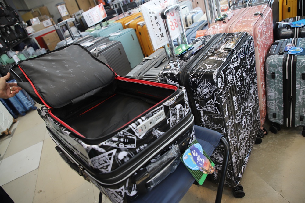 台南永康行李箱特賣會。JOHOYA禾雅行動館 工廠直營 全館$990元起!知名品牌行李箱6折起、NUMANNI 美式十字軍、金安德森 5折起! 台南永康行李箱特賣會。JOHOYA禾雅行動館 工廠直營 全館$990元起!知名品牌行李箱6折起、NUMANNI 美式十字軍、金安德森 5折起!