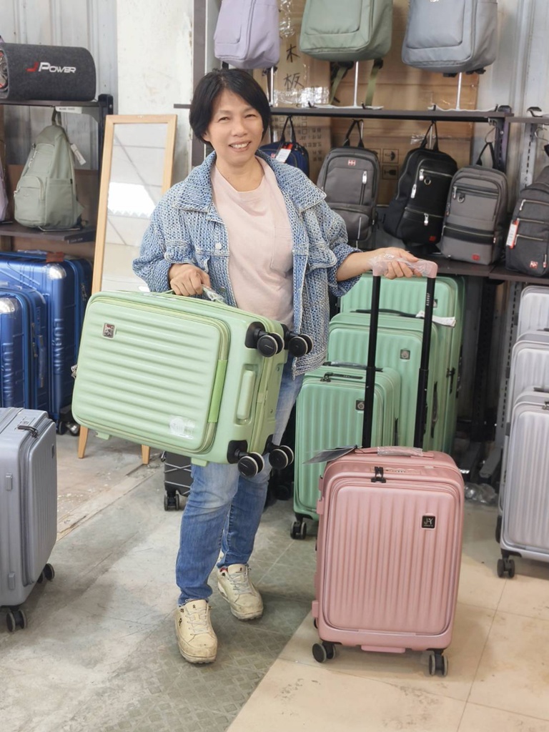 台南永康行李箱特賣會。JOHOYA禾雅行動館 工廠直營 全館$990元起!知名品牌行李箱6折起、NUMANNI 美式十字軍、金安德森 5折起! 台南永康行李箱特賣會。JOHOYA禾雅行動館 工廠直營 全館$990元起!知名品牌行李箱6折起、NUMANNI 美式十字軍、金安德森 5折起!
