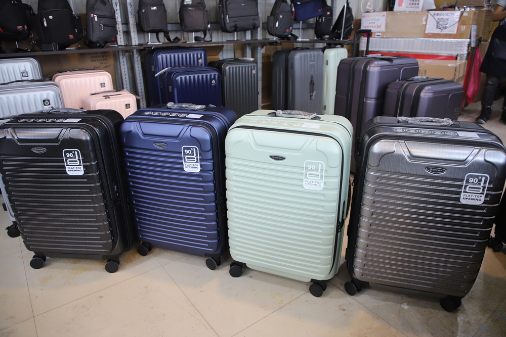台南永康行李箱特賣會。JOHOYA禾雅行動館 工廠直營 全館$990元起!知名品牌行李箱6折起、NUMANNI 美式十字軍、金安德森 5折起! 台南永康行李箱特賣會。JOHOYA禾雅行動館 工廠直營 全館$990元起!知名品牌行李箱6折起、NUMANNI 美式十字軍、金安德森 5折起!