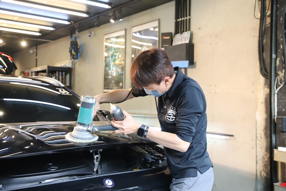 高雄鍍膜推薦。士季車體鍍膜技研 精緻洗車、車體美容、車體鍍膜、玻璃鍍膜！