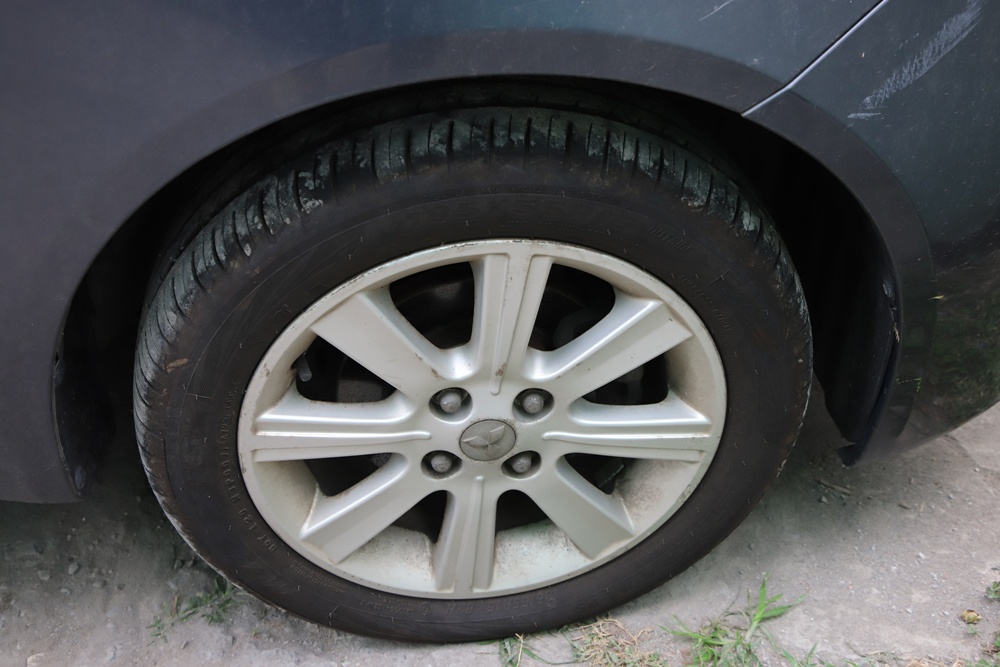 高雄鍍膜推薦。士季車體鍍膜技研 精緻洗車、車體美容、車體鍍膜、玻璃鍍膜！