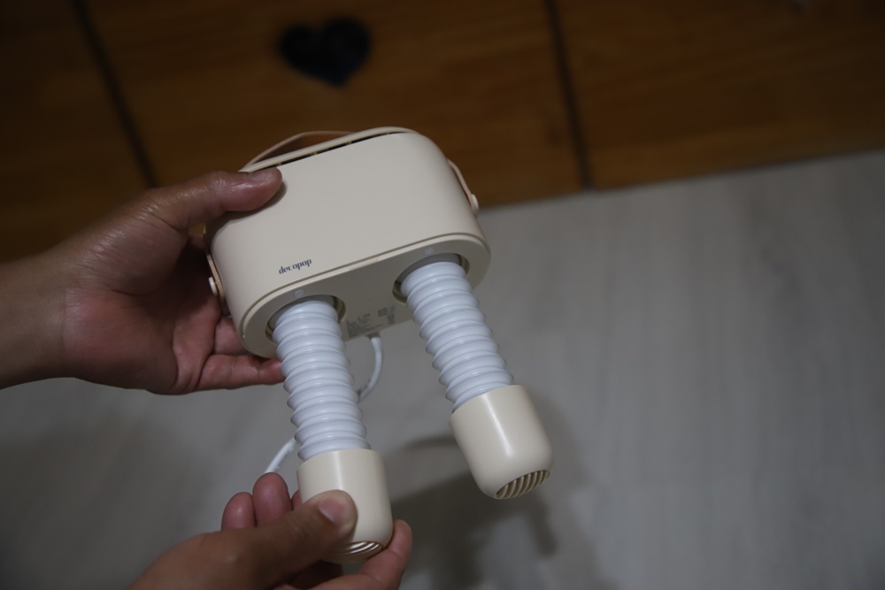 開箱。decopop 輕巧負離子多功能烘乾機、烘鞋、烘衣,還可暖被唷!居家必備! 開箱。decopop 輕巧負離子多功能烘乾機、烘鞋、烘衣,還可暖被唷!居家必備!