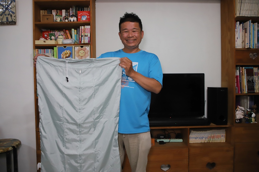 開箱。decopop 輕巧負離子多功能烘乾機、烘鞋、烘衣,還可暖被唷!居家必備! 開箱。decopop 輕巧負離子多功能烘乾機、烘鞋、烘衣,還可暖被唷!居家必備!