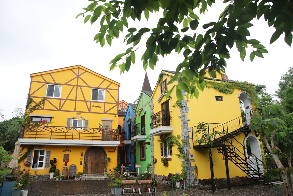 宜蘭員山民宿推薦。布魯克森林 BrooKburg 一秒讓你走進歐洲小鎮！