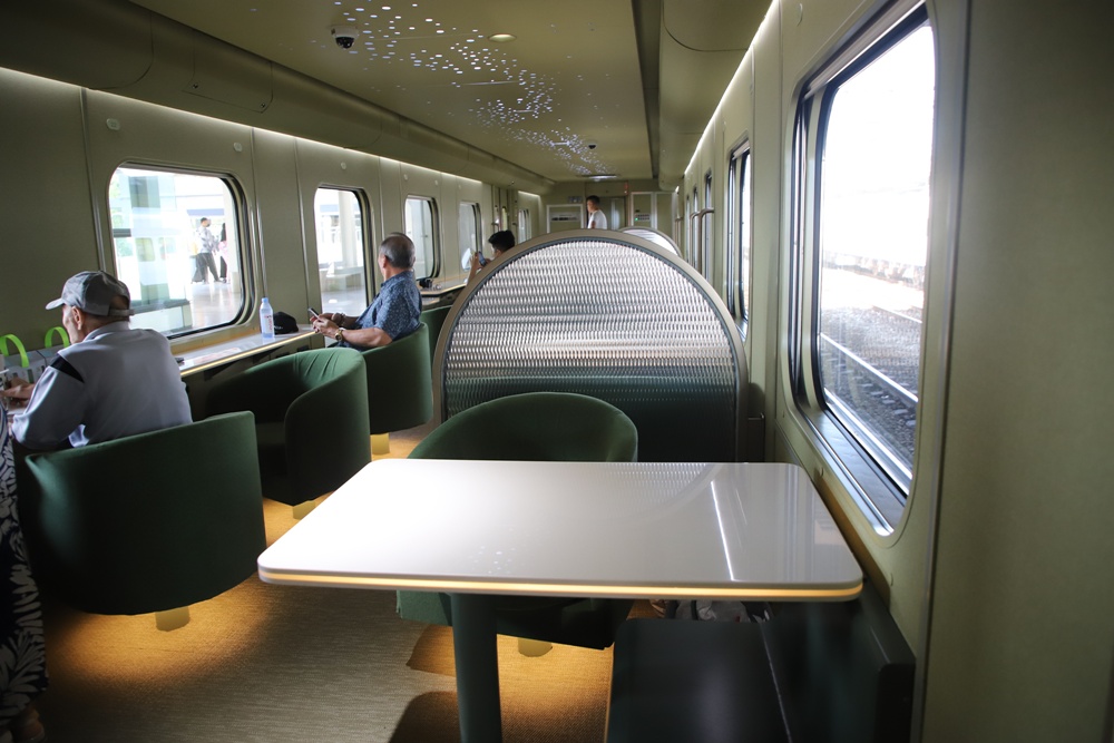花東旅遊。山嵐號 花東縱谷旬味觀光列車 票價、行駛路線、山海宴餐盒、和菓子甜點! 花東旅遊。山嵐號 花東縱谷旬味觀光列車 票價、行駛路線、山海宴餐盒、和菓子甜點!