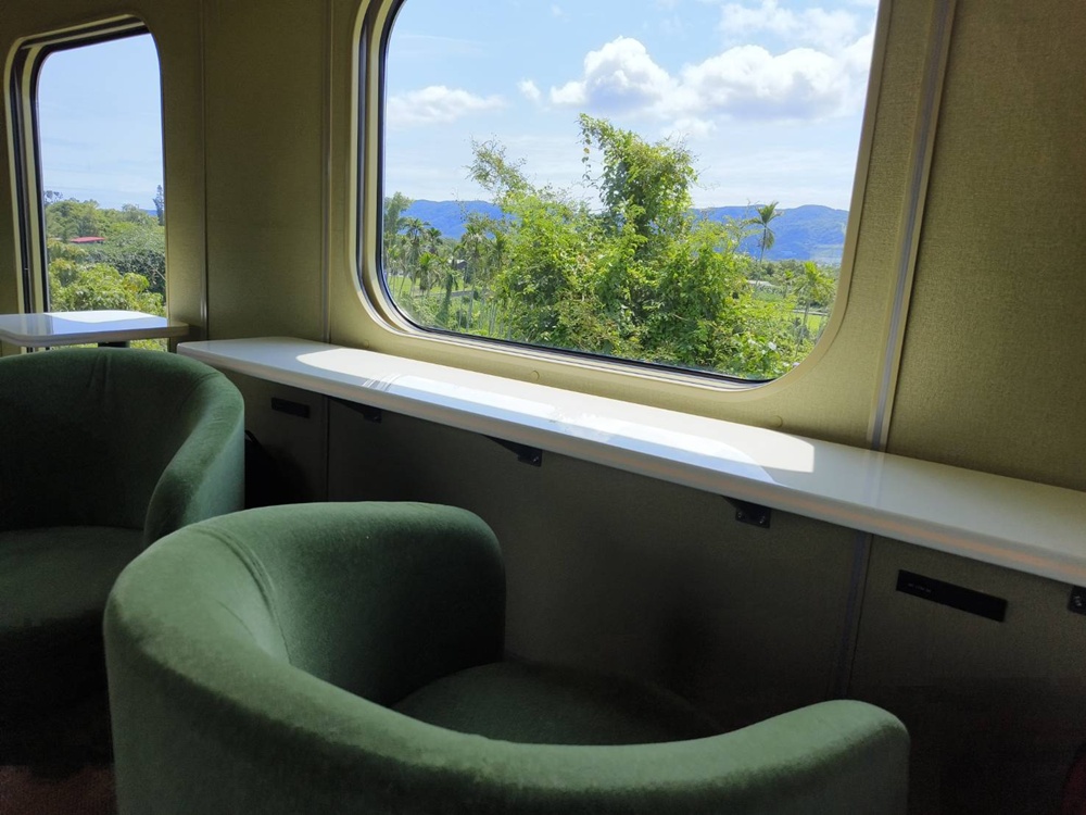 花東旅遊。山嵐號 花東縱谷旬味觀光列車 票價、行駛路線、山海宴餐盒、和菓子甜點! 花東旅遊。山嵐號 花東縱谷旬味觀光列車 票價、行駛路線、山海宴餐盒、和菓子甜點!