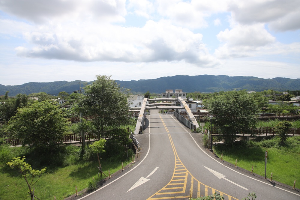 花東旅遊。山嵐號 花東縱谷旬味觀光列車 票價、行駛路線、山海宴餐盒、和菓子甜點! 花東旅遊。山嵐號 花東縱谷旬味觀光列車 票價、行駛路線、山海宴餐盒、和菓子甜點!