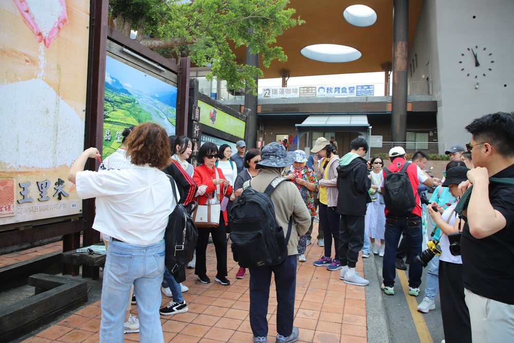 花東旅遊。山嵐號 花東縱谷旬味觀光列車 票價、行駛路線、山海宴餐盒、和菓子甜點! 花東旅遊。山嵐號 花東縱谷旬味觀光列車 票價、行駛路線、山海宴餐盒、和菓子甜點!