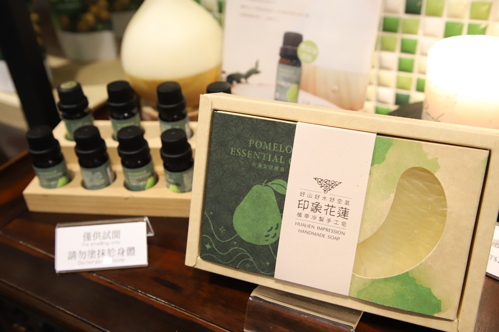 花蓮伴手禮推薦!花蓮創意麻糬、杜倫燒、冠軍鳳梨酥、花蓮薯糬、石頭燒、全台唯一文旦伴手禮! 花蓮伴手禮推薦!花蓮創意麻糬、杜倫燒、冠軍鳳梨酥、花蓮薯糬、石頭燒、全台唯一文旦伴手禮!