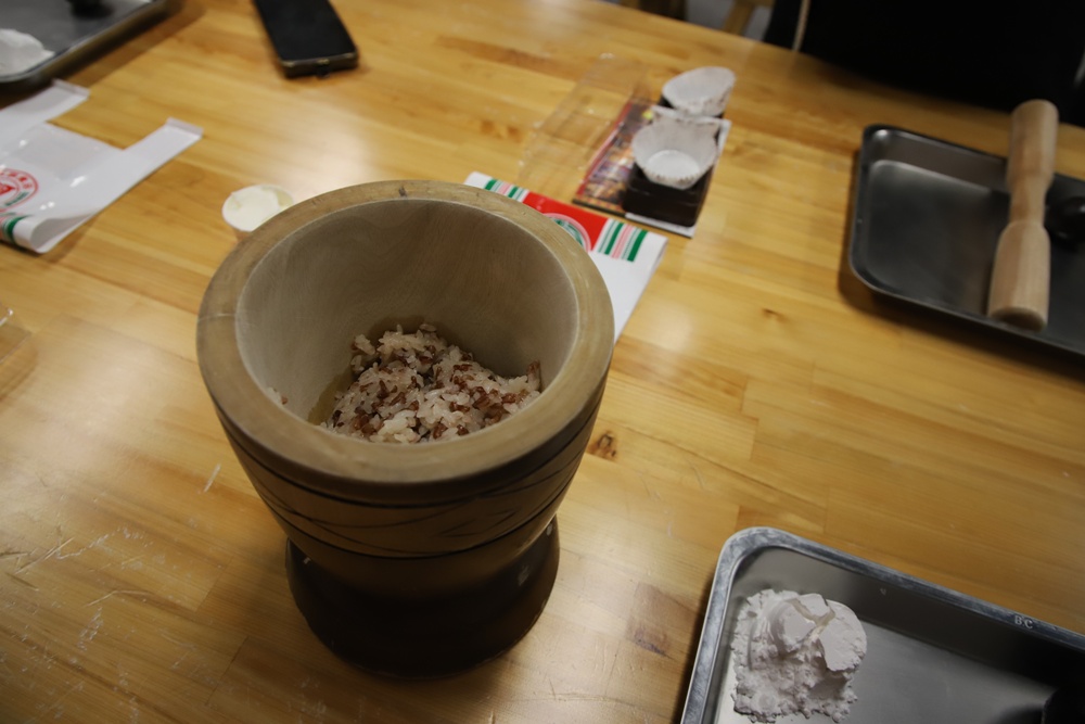 花蓮伴手禮推薦!阿美麻糬、阿美小米文化館、伴手禮採購、麻糬DIY體驗、阿美族服體驗! 花蓮伴手禮推薦!阿美麻糬、阿美小米文化館、伴手禮採購、麻糬DIY體驗、阿美族服體驗!