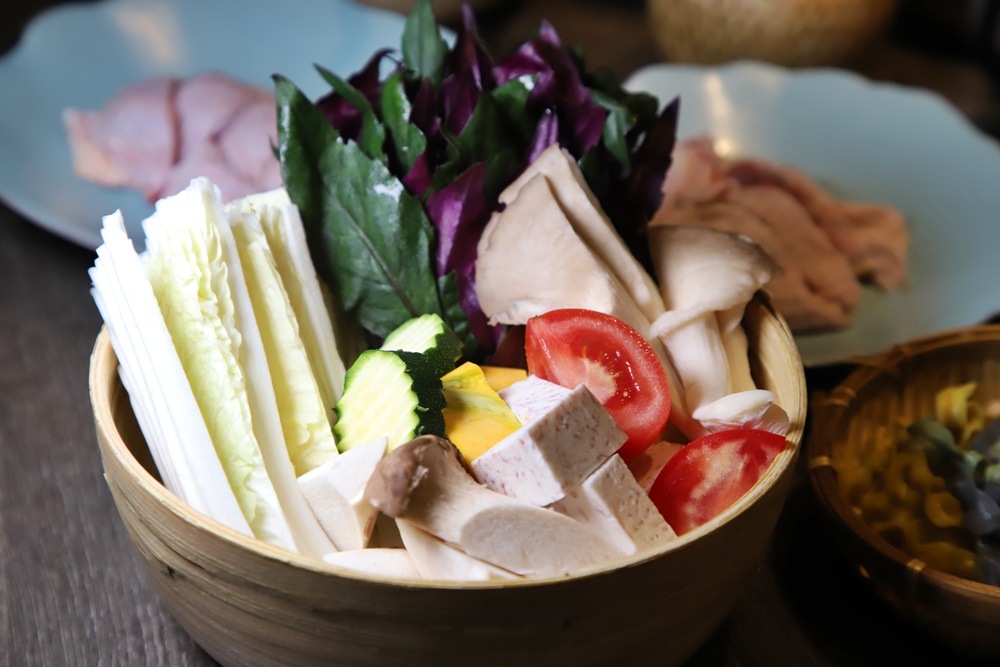 花蓮美食推薦。秧悅美地 二三食集、悦性蔬食自助火鍋、Gaea各雅雞、Gaea各雅雞蛋! 花蓮美食推薦。秧悅美地 二三食集、悦性蔬食自助火鍋、Gaea各雅雞、Gaea各雅雞蛋!