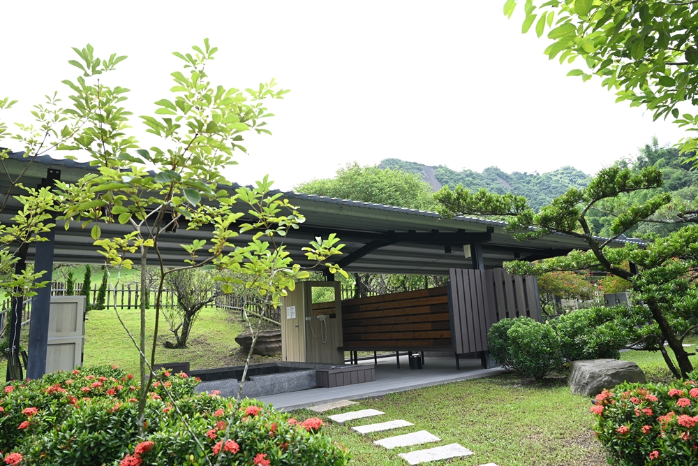台南楠西住宿推薦。龜丹六二溫泉山房 露天泡湯大眾池、溫泉脈衝池、VIP家庭房泡湯池、住宿、聚餐、泡湯推薦！