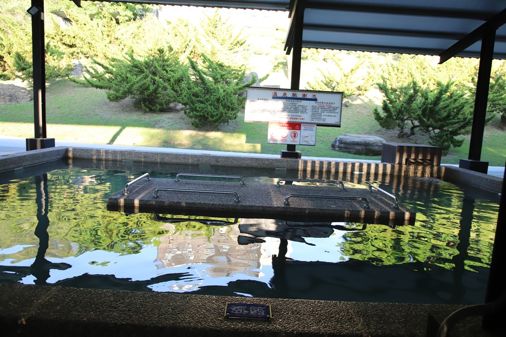 台南楠西住宿推薦。龜丹六二溫泉山房 露天泡湯大眾池、溫泉脈衝池、VIP家庭房泡湯池、住宿、聚餐、泡湯推薦！