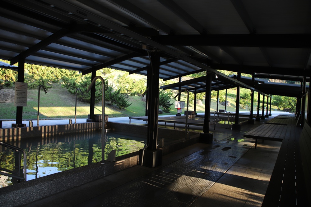 台南楠西住宿推薦。龜丹六二溫泉山房 露天泡湯大眾池、溫泉脈衝池、VIP家庭房泡湯池、住宿、聚餐、泡湯推薦！