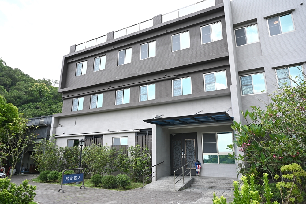 台南楠西住宿推薦。龜丹六二溫泉山房 露天泡湯大眾池、溫泉脈衝池、VIP家庭房泡湯池、住宿、聚餐、泡湯推薦！