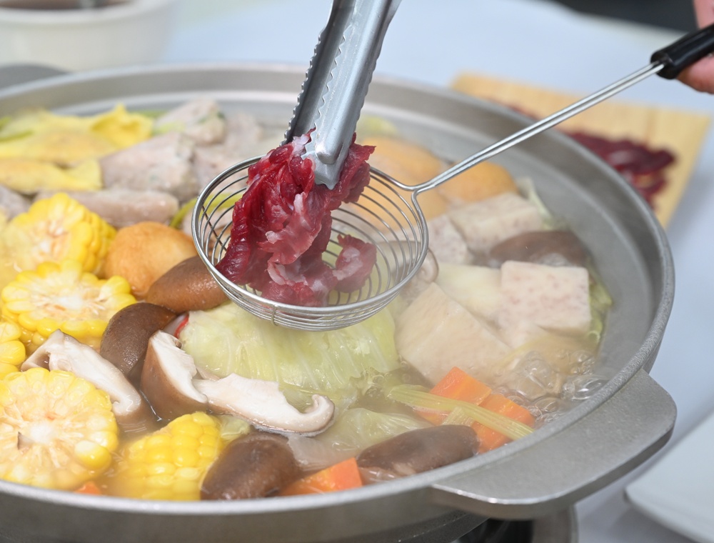 台南美食。森之牛溫體牛肉火鍋、牛肉湯、腱子肉、盡磅上等牛肉、台南牛肉火鍋推薦! 台南美食。森之牛溫體牛肉火鍋、牛肉湯、腱子肉、盡磅上等牛肉、台南牛肉火鍋推薦!