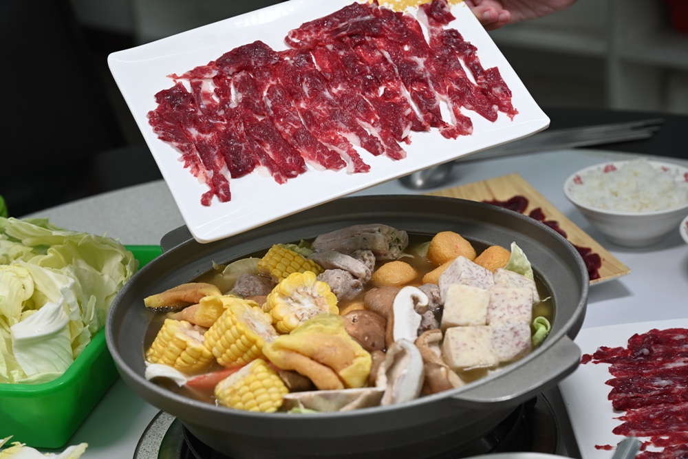 台南美食。森之牛溫體牛肉火鍋、牛肉湯、腱子肉、盡磅上等牛肉、台南牛肉火鍋推薦! 台南美食。森之牛溫體牛肉火鍋、牛肉湯、腱子肉、盡磅上等牛肉、台南牛肉火鍋推薦!