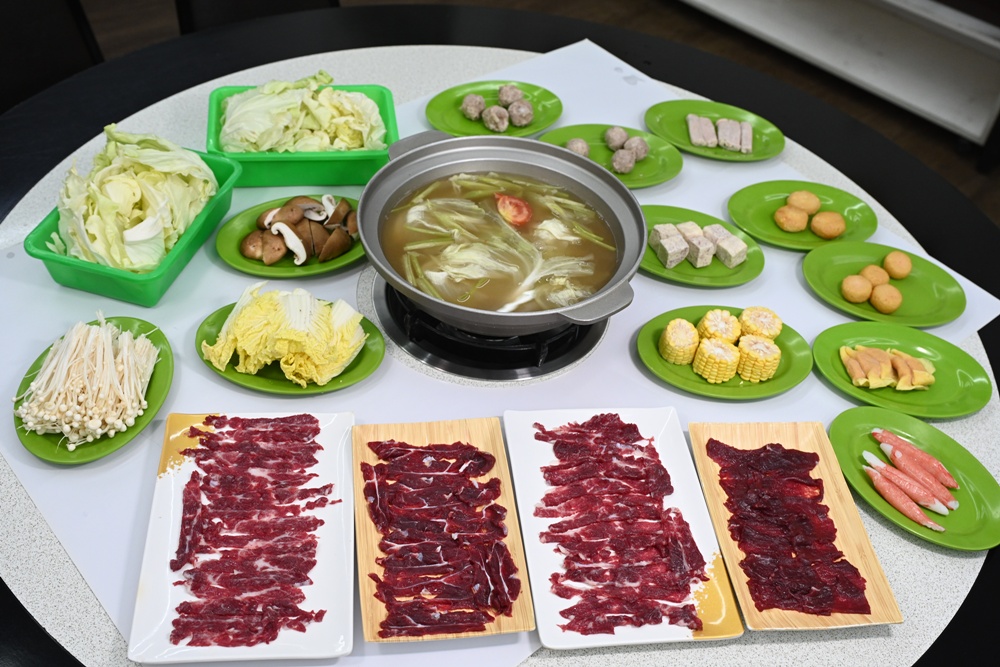 台南美食。森之牛溫體牛肉火鍋、牛肉湯、腱子肉、盡磅上等牛肉、台南牛肉火鍋推薦! 台南美食。森之牛溫體牛肉火鍋、牛肉湯、腱子肉、盡磅上等牛肉、台南牛肉火鍋推薦!