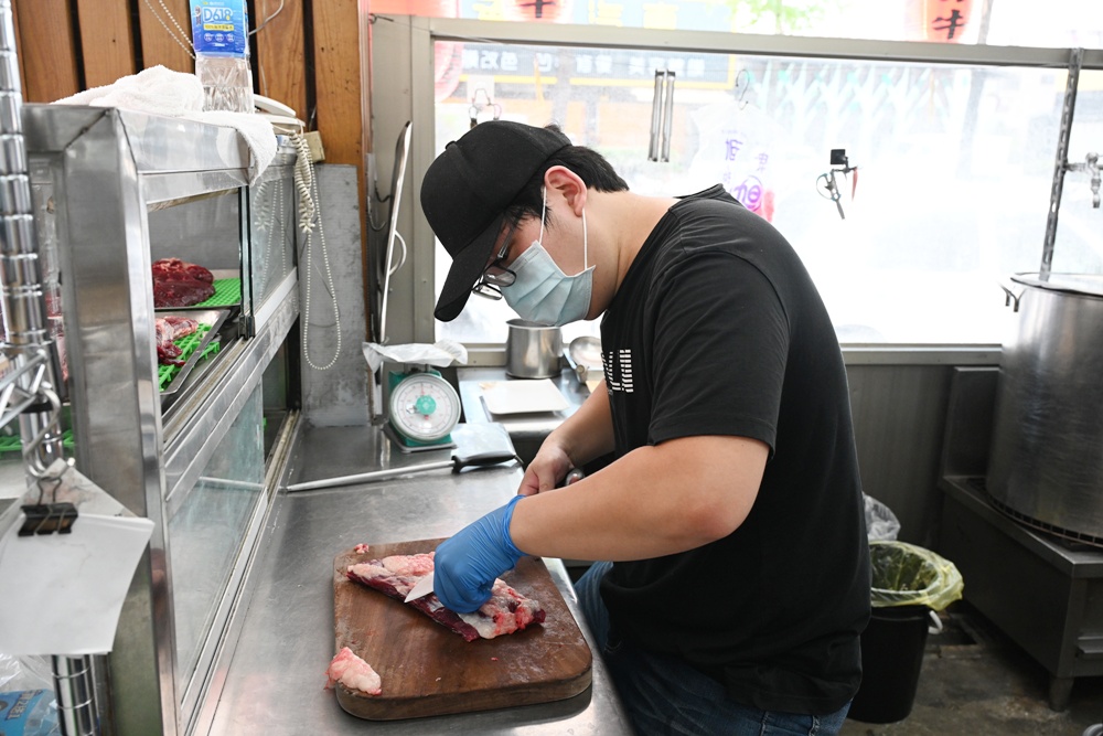 台南美食。森之牛溫體牛肉火鍋、牛肉湯、腱子肉、盡磅上等牛肉、台南牛肉火鍋推薦! 台南美食。森之牛溫體牛肉火鍋、牛肉湯、腱子肉、盡磅上等牛肉、台南牛肉火鍋推薦!
