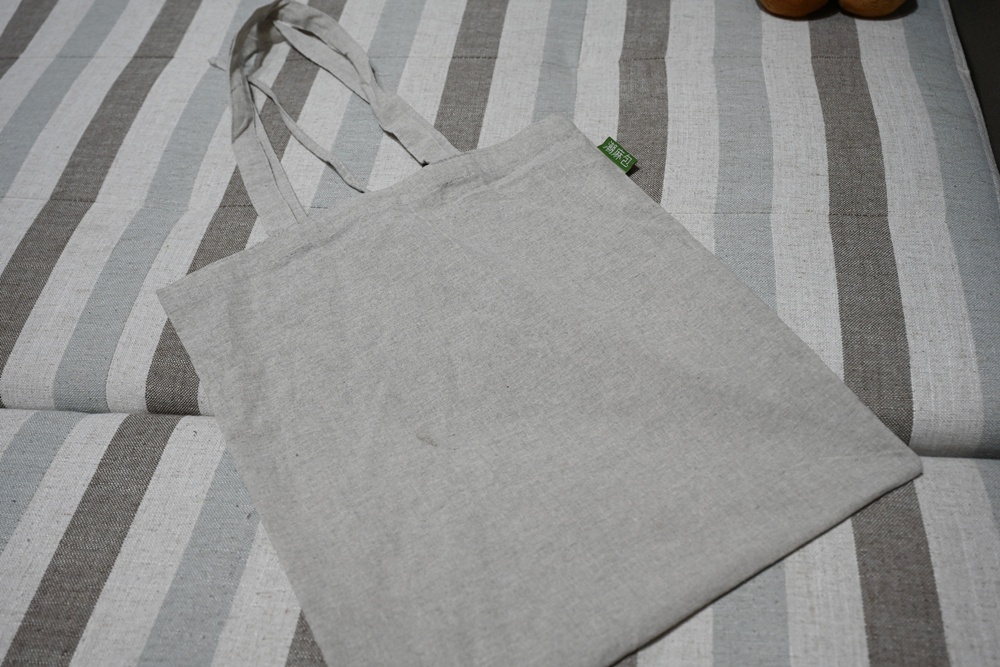 宅配。KK JuteBag 潮麻包 環保袋、購物包、托特包、側背包、台灣原創設計! 宅配。KK JuteBag 潮麻包 環保袋、購物包、托特包、側背包、台灣原創設計!