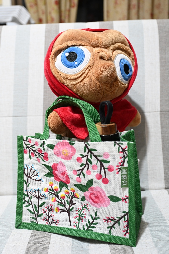 宅配。KK JuteBag 潮麻包 環保袋、購物包、托特包、側背包、台灣原創設計! 宅配。KK JuteBag 潮麻包 環保袋、購物包、托特包、側背包、台灣原創設計!