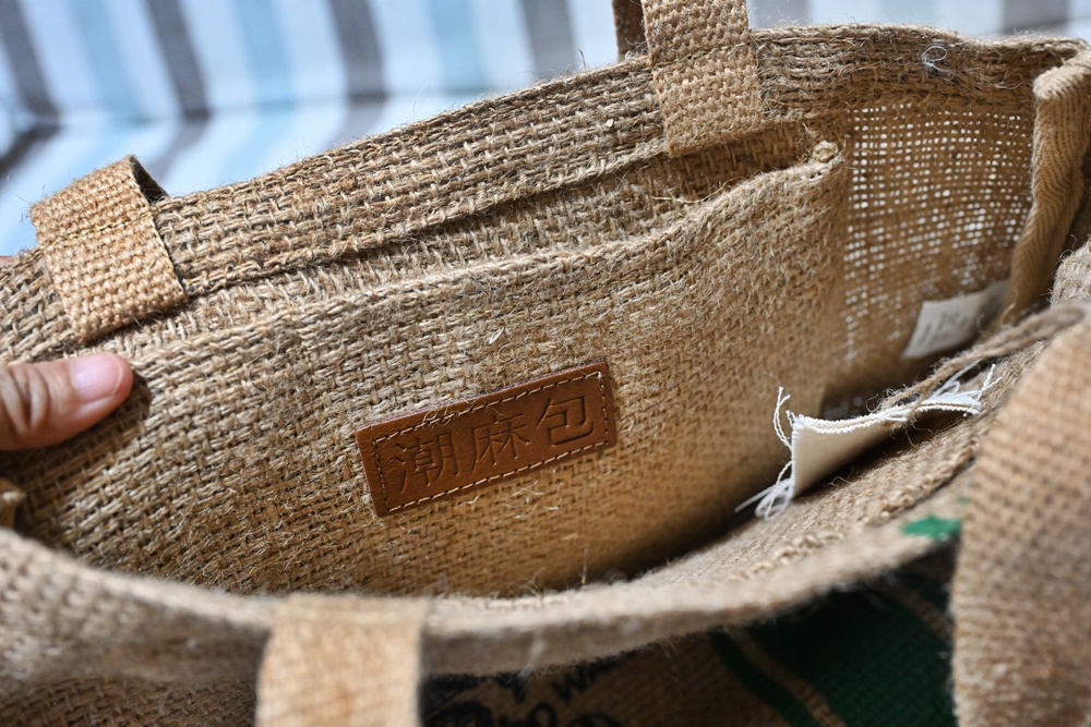宅配。KK JuteBag 潮麻包 環保袋、購物包、托特包、側背包、台灣原創設計! 宅配。KK JuteBag 潮麻包 環保袋、購物包、托特包、側背包、台灣原創設計!