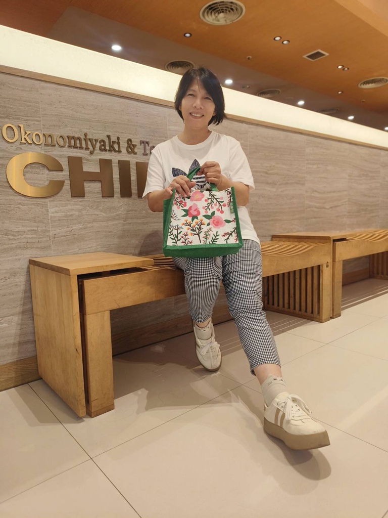 宅配。KK JuteBag 潮麻包 環保袋、購物包、托特包、側背包、台灣原創設計! 宅配。KK JuteBag 潮麻包 環保袋、購物包、托特包、側背包、台灣原創設計!