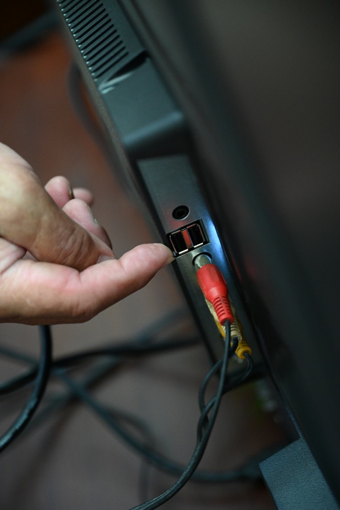 開箱。SANSUI山水／40吋電視／Full HD高畫質／租屋族、小資族首選 / 全機3年保固