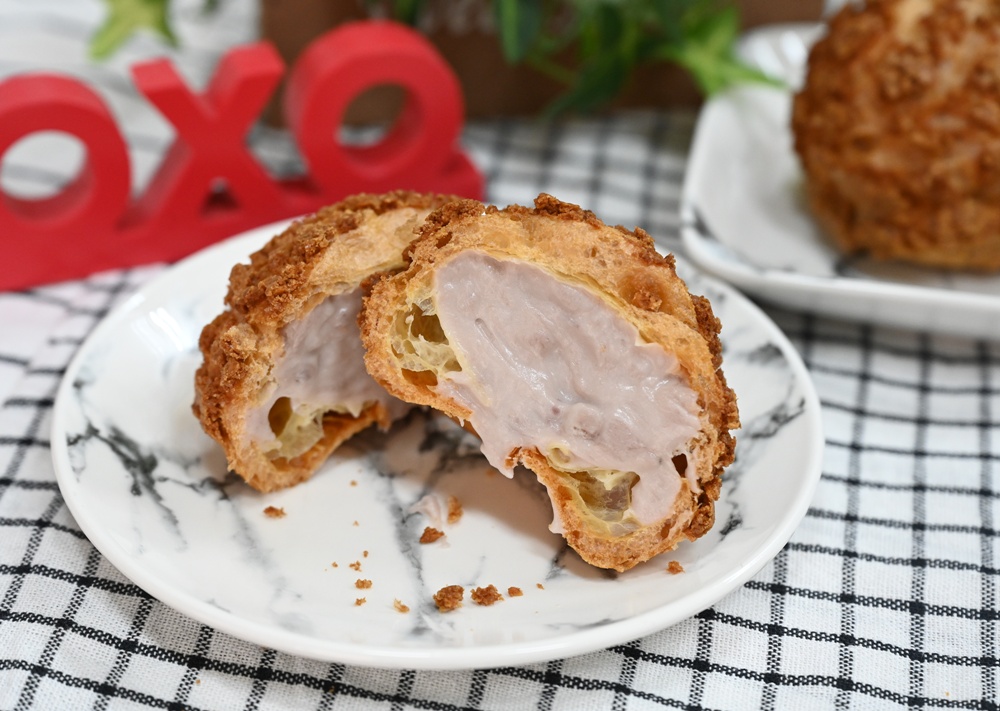 高雄泡芙推薦。小甜园手作甜點店 菠蘿脆皮爆漿泡芙、堅持每天現做、推薦必點珍奶泡芙！