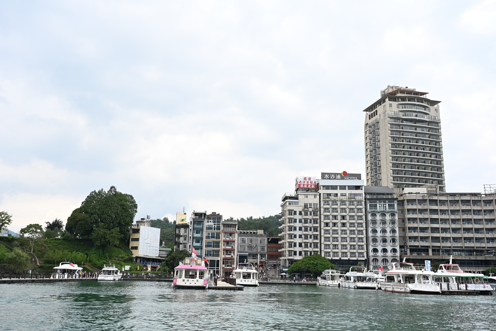 南投一日遊。日月潭電動船 日月潭遊湖、船票、周邊美食、景點推薦！