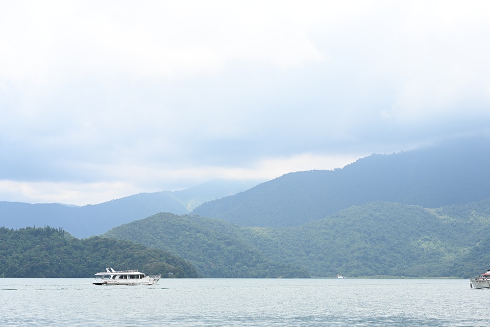 南投一日遊。日月潭電動船 日月潭遊湖、船票、周邊美食、景點推薦！