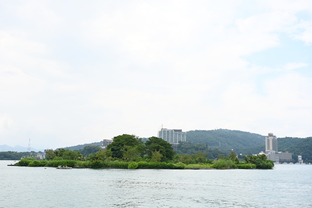 南投一日遊。日月潭電動船 日月潭遊湖、船票、周邊美食、景點推薦！
