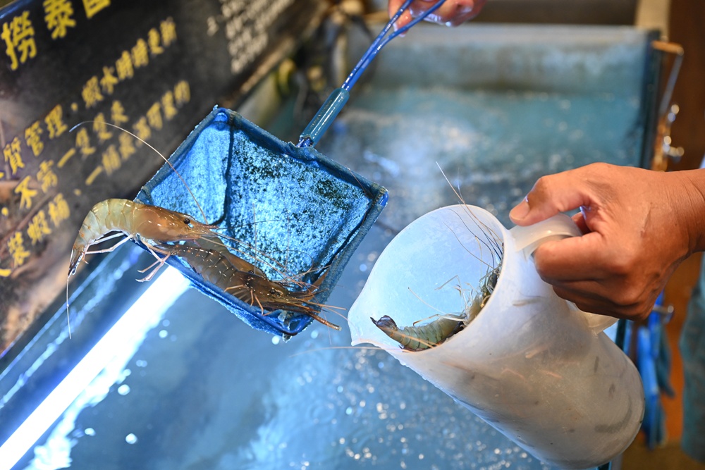 高雄唯一活泰國蝦吃到飽！野饌燒肉 楠梓店 活泰國蝦＆和牛吃到飽 新鮮現撈泰國蝦、哈根達斯冰淇淋吃到飽、火烤兩吃！