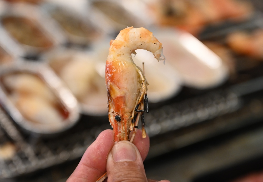 高雄唯一活泰國蝦吃到飽！野饌燒肉 楠梓店 活泰國蝦＆和牛吃到飽 新鮮現撈泰國蝦、哈根達斯冰淇淋吃到飽、火烤兩吃！