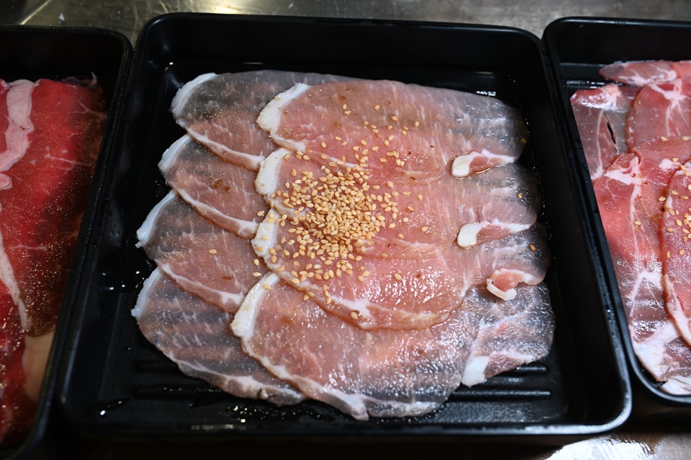 高雄唯一活泰國蝦吃到飽！野饌燒肉 楠梓店 活泰國蝦＆和牛吃到飽 新鮮現撈泰國蝦、哈根達斯冰淇淋吃到飽、火烤兩吃！