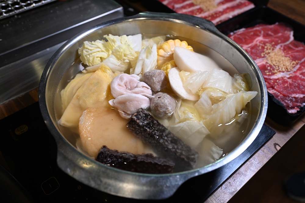 高雄唯一活泰國蝦吃到飽！野饌燒肉 楠梓店 活泰國蝦＆和牛吃到飽 新鮮現撈泰國蝦、哈根達斯冰淇淋吃到飽、火烤兩吃！