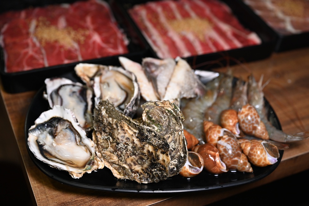 高雄唯一活泰國蝦吃到飽！野饌燒肉 楠梓店 活泰國蝦＆和牛吃到飽 新鮮現撈泰國蝦、哈根達斯冰淇淋吃到飽、火烤兩吃！