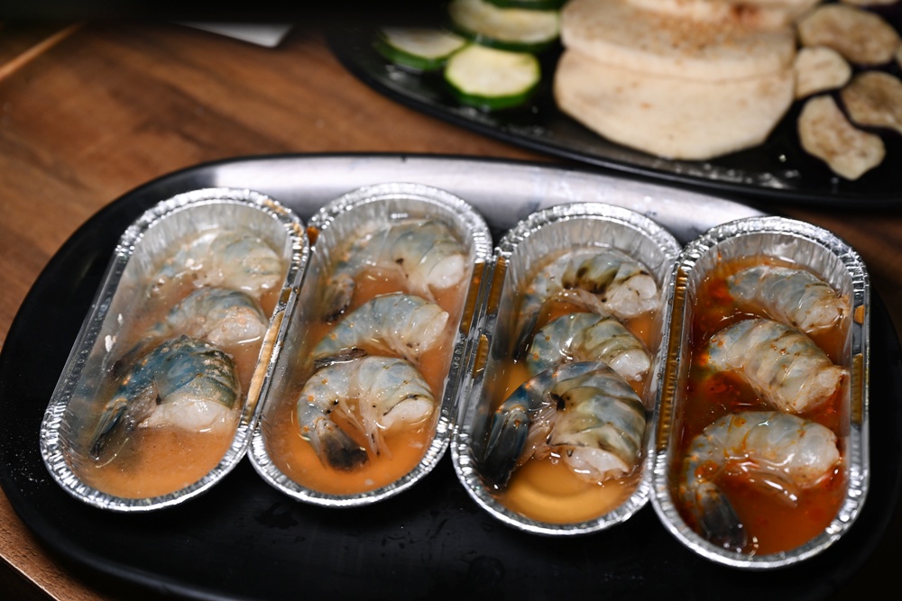 高雄唯一活泰國蝦吃到飽！野饌燒肉 楠梓店 活泰國蝦＆和牛吃到飽 新鮮現撈泰國蝦、哈根達斯冰淇淋吃到飽、火烤兩吃！