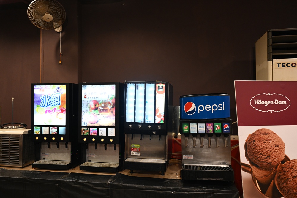 高雄唯一活泰國蝦吃到飽！野饌燒肉 楠梓店 活泰國蝦＆和牛吃到飽 新鮮現撈泰國蝦、哈根達斯冰淇淋吃到飽、火烤兩吃！