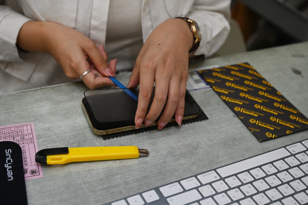 藍光盾在澎湖唯一的經銷門市!EShop手機3C專賣店 Apple 原廠授權維修、資料救援、泡水損壞、主機板修復,還是電池更換通通沒問題! 藍光盾在澎湖唯一的經銷門市!EShop手機3C專賣店 Apple 原廠授權維修、資料救援、泡水損壞、主機板修復,還是電池更換通通沒問題!