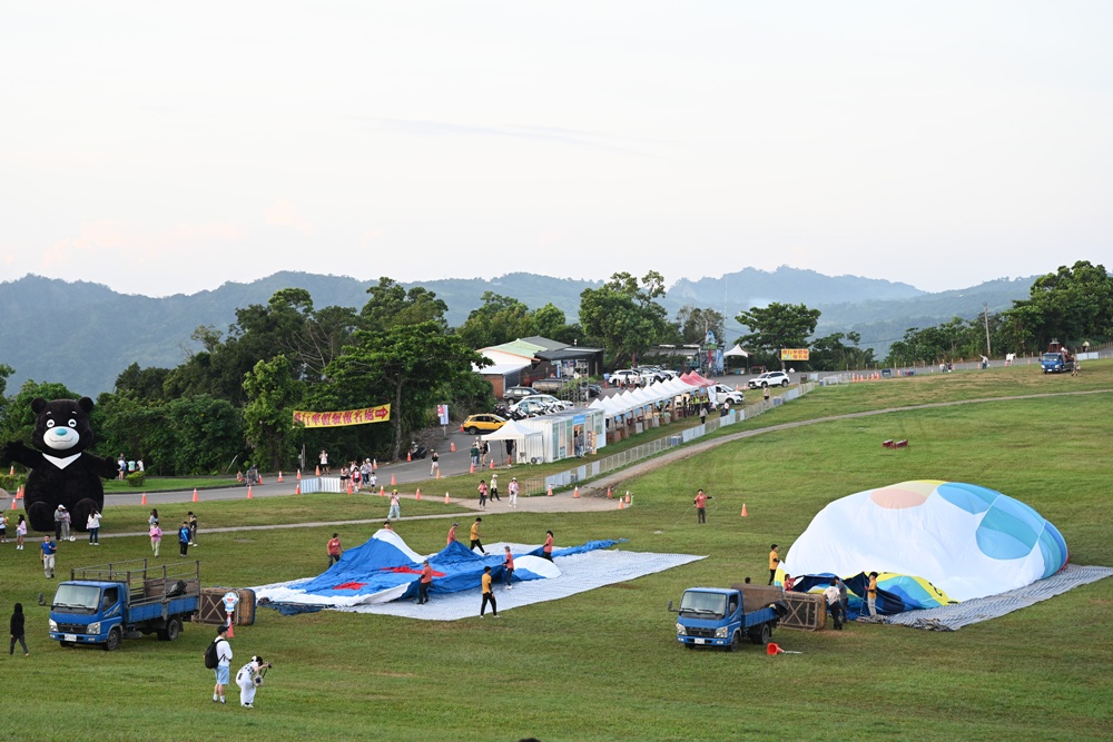 2025台東二日遊！台東鐵花商圈必踩店家 台東熱氣球+美食+伴手禮+音樂市集 一次滿足！