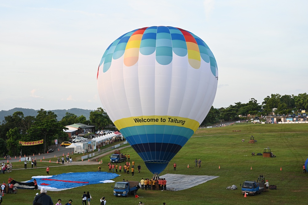 2025台東熱氣球！哆啦A夢熱氣球在台東 到8/21！還有哆啦A夢扭蛋集章活動！