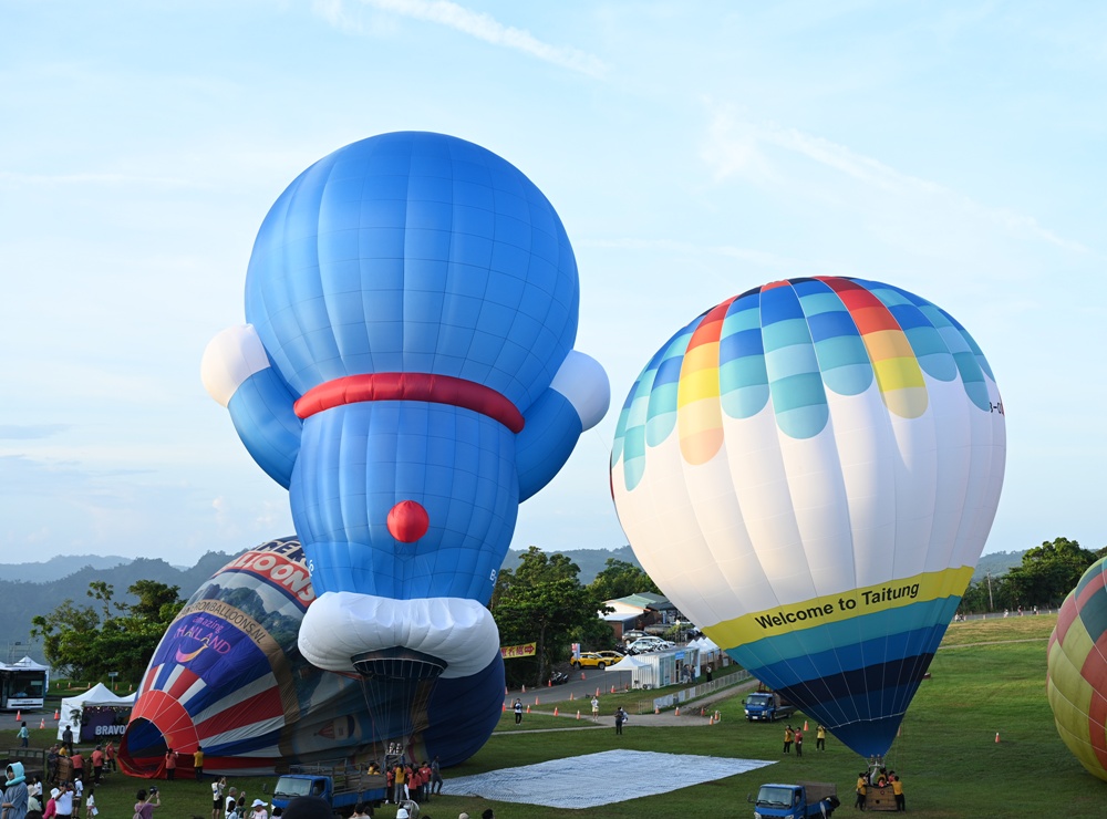 2025台東熱氣球！哆啦A夢熱氣球在台東 到8/21！還有哆啦A夢扭蛋集章活動！