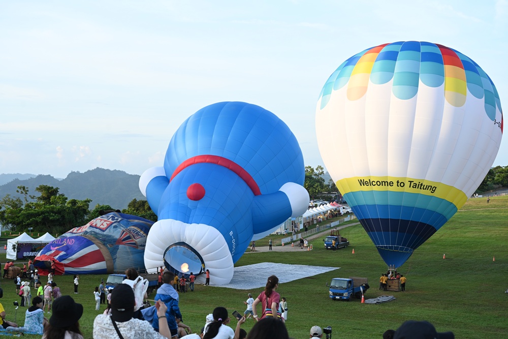 2025台東二日遊！台東鐵花商圈必踩店家 台東熱氣球+美食+伴手禮+音樂市集 一次滿足！