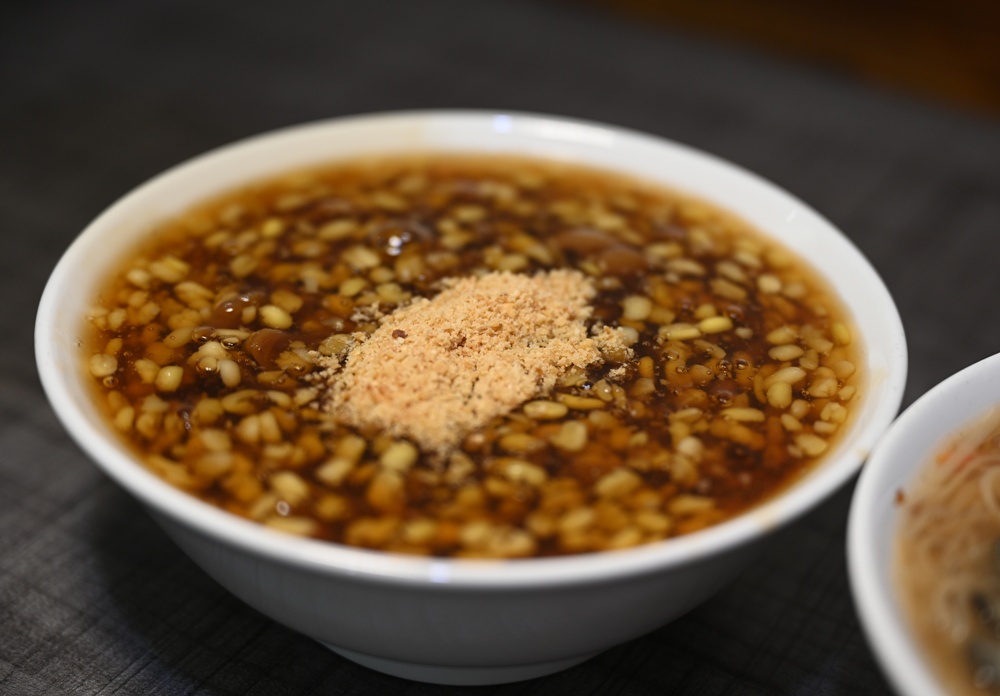 2025台東二日遊！台東鐵花商圈必踩店家 台東熱氣球+美食+伴手禮+音樂市集 一次滿足！