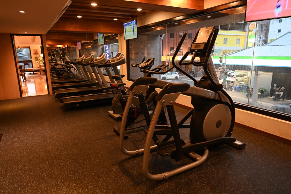 2025台東二日遊！台東鐵花商圈必踩店家 台東熱氣球+美食+伴手禮+音樂市集 一次滿足！