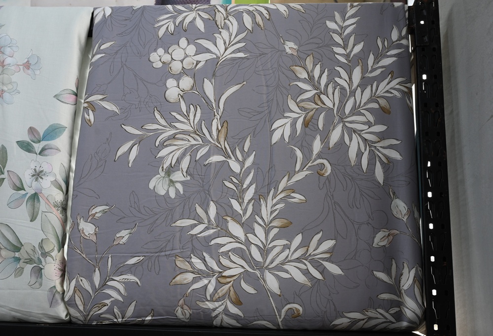 屏東東港特賣會。多寶商行寢具特賣會 寢具工廠直營、天絲寢具、40支、60支天絲床包、床罩組、涼感冰絲被、記憶枕、破盤出清2折起！